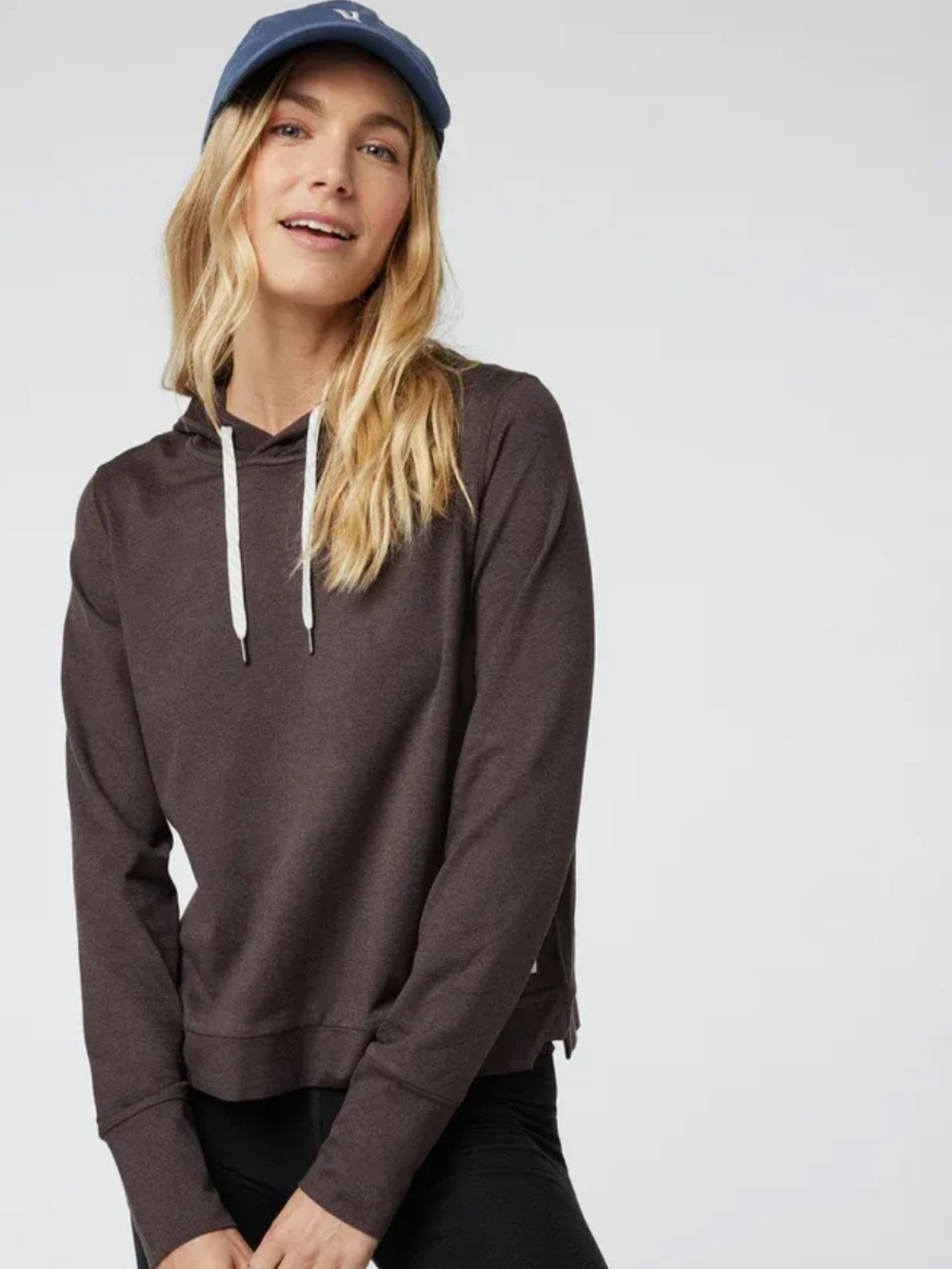 Vuori Essential Halo cropped hoodie brown size M
